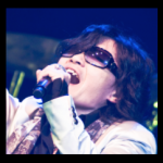 TOSHIの嫁と洗脳したMASAYA(金スマ動画・本)。当時のYOSHIKIとhide。声の音域(オクターブ)と身長は?