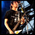 TAKUMA(10FEET)のギターステッカー(メーカー・機種名)。イジメの過去?(ブログ)。出身中学と高校大学
