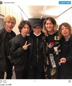 森進一がONE OK ROCKライブの為に台湾へ。息子のTAKA(集合写真)。関ジャニ∞のギタリスト