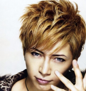 GACKTの公式ブログの歴史。車(ランボルギーニ..)・祖母・りょう