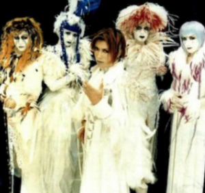 GACKTの筋肉が綺麗(画像)。しょぼい,変は不自然でおかしい評価