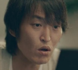 千原ジュニアの嫁・リナの年齢。顔画像写真と子供はﾌﾗｲﾃﾞｰに期待