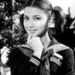 デヴィ夫人の若い頃(昔の年齢順)。本名と娘/孫と現在の資産(ハーフではない)