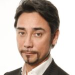 クリス・ペプラーの嫁・ゆかりと子供。明智光秀の子孫と立証。ショーンKと激似